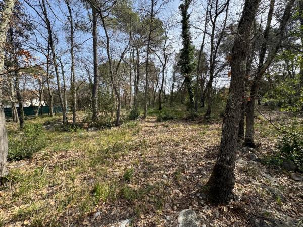 Lorgues, Building and serviced land for sale