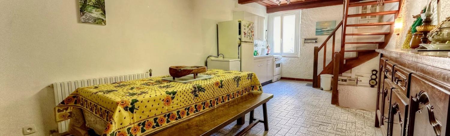 Village house of 102m2 in the heart of Aups, Var, Provence